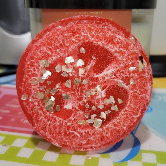 NATURAL LOOFAH SOAP HANDMADE 4OZ round w natural loofah gift box π - Picture 2 of 14